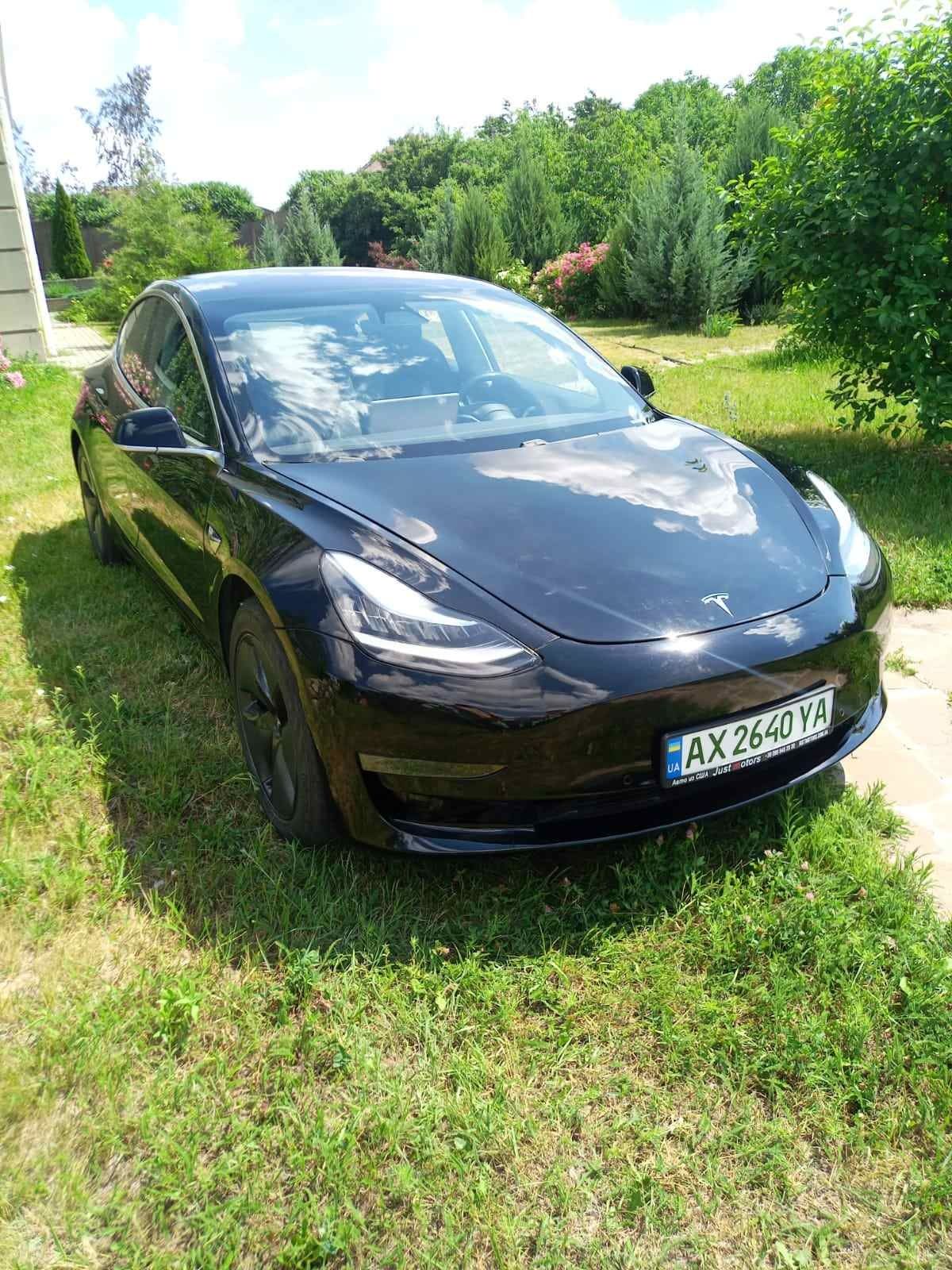 Продам авто tesla model 3