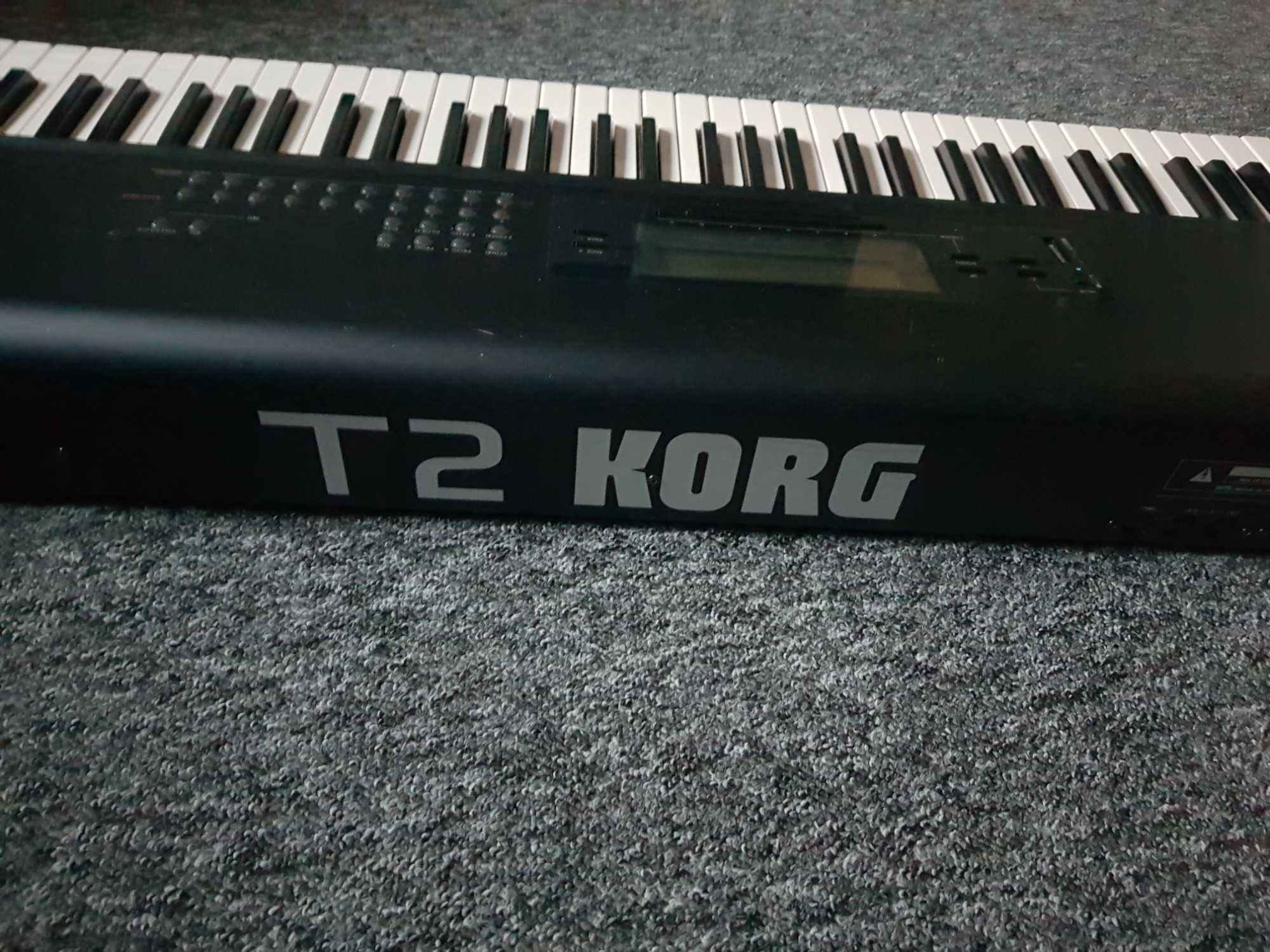 KORG T2  EX sprzedam lub zamienię na Yamaha Dx 7