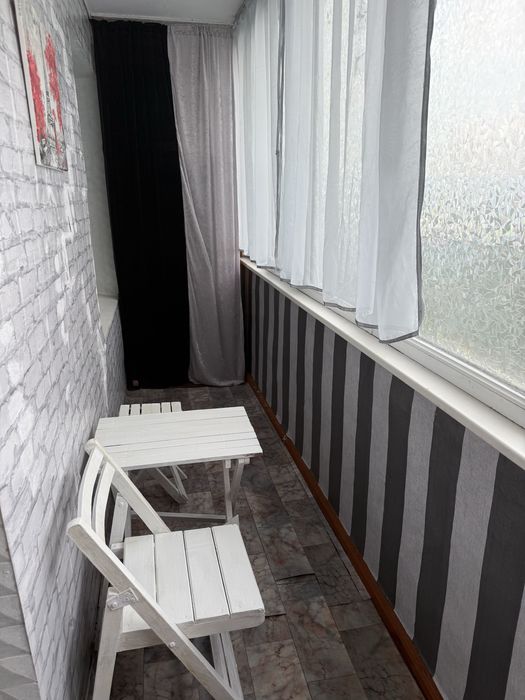 Свободна. Посуточно .Район жд.