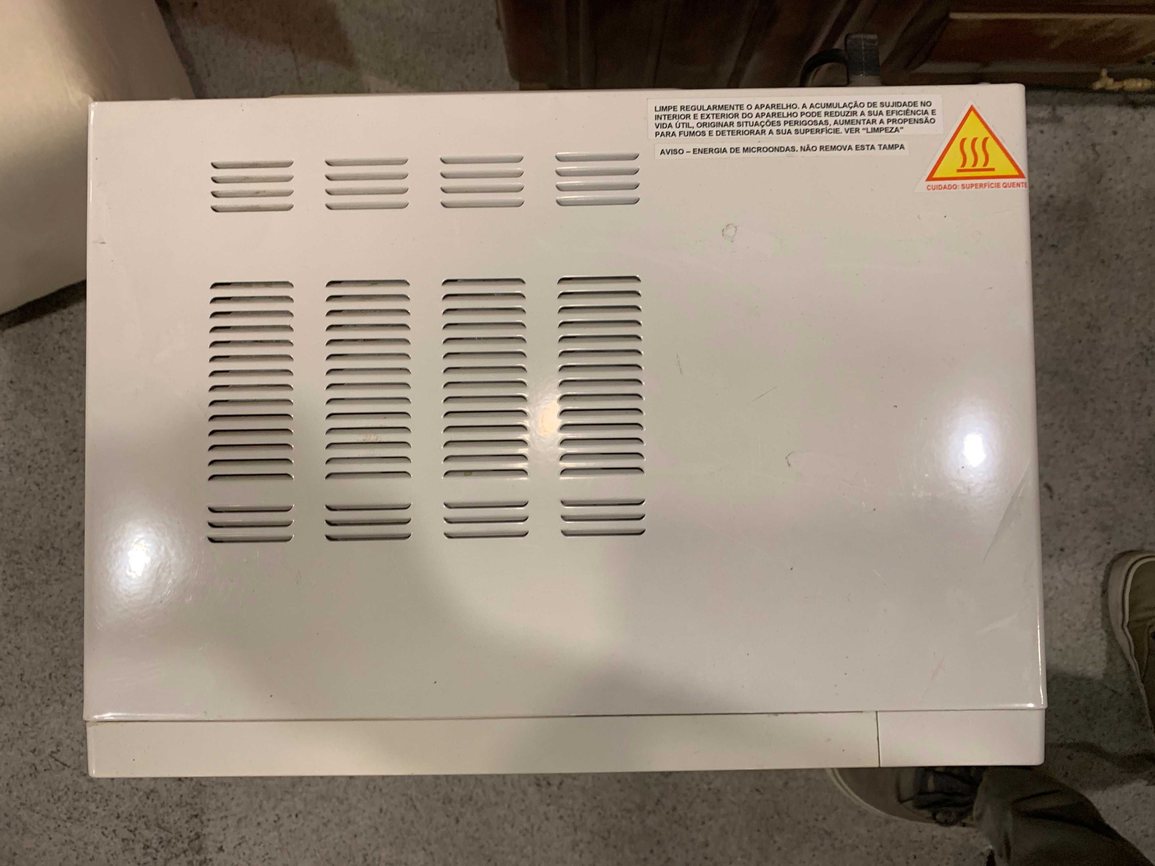 Microondas branco Electric Co