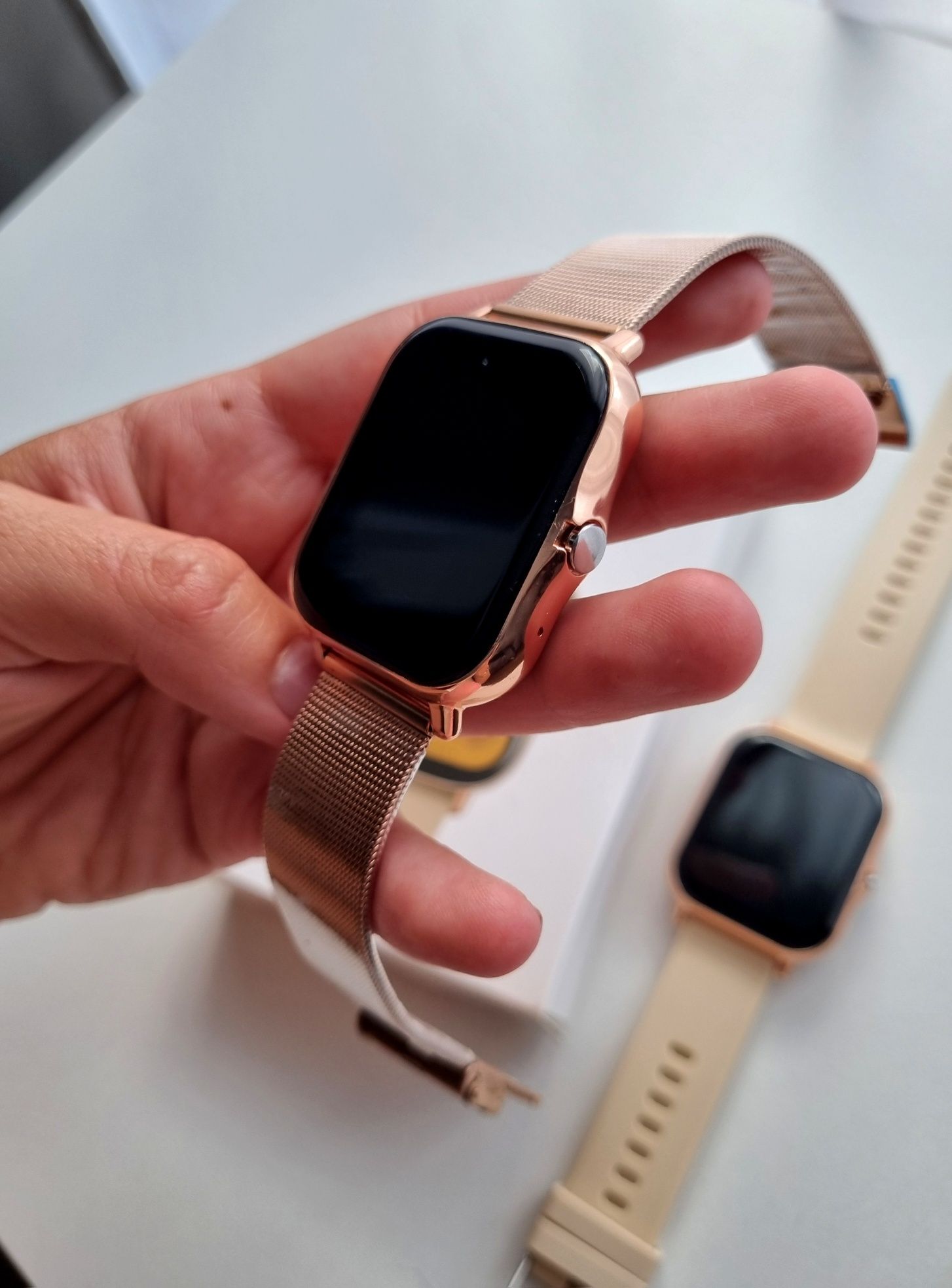 Złoty smartwatch OKAZJA
