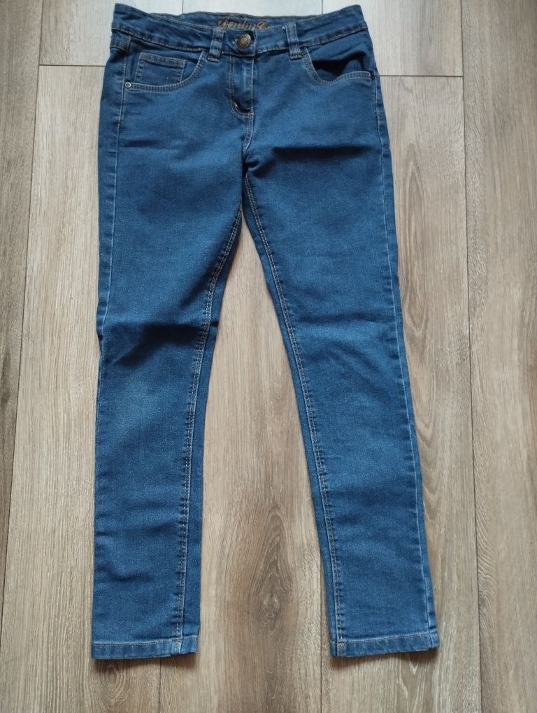 Spodnie jeansowe rurki 152