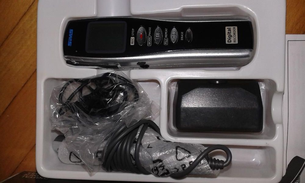 Продам цифровой диктофон, состояние отличное