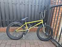 Rower BMX do skakania 4 pegi hamulec