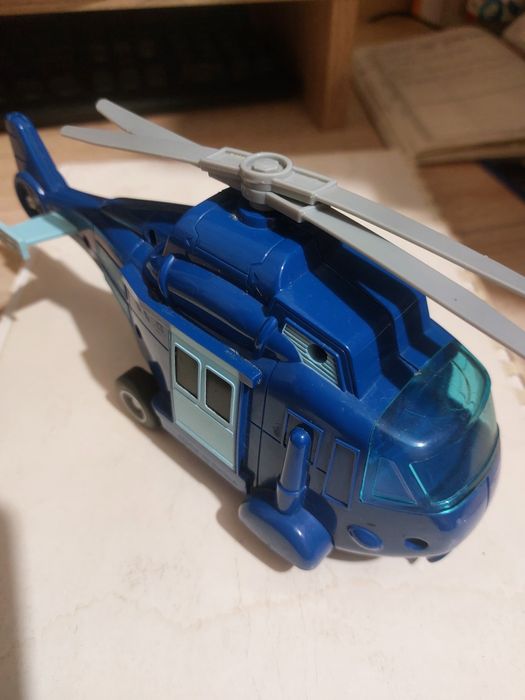 Вертоліт зі звуком іграшковий