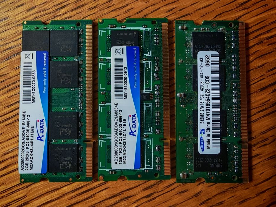 Kości ram DDR2 laptop