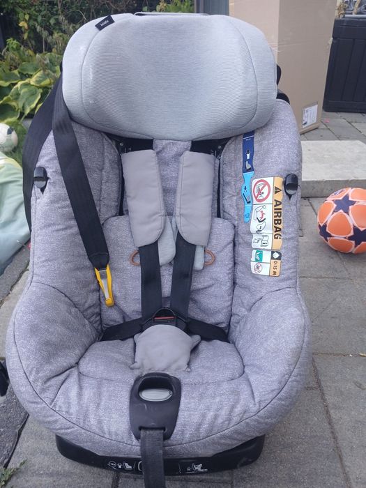 Fotelik samochodowy 9-18 Maxi cosi Axissfix