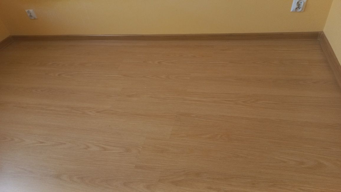 Panele podłogowe laminowane 50 m2