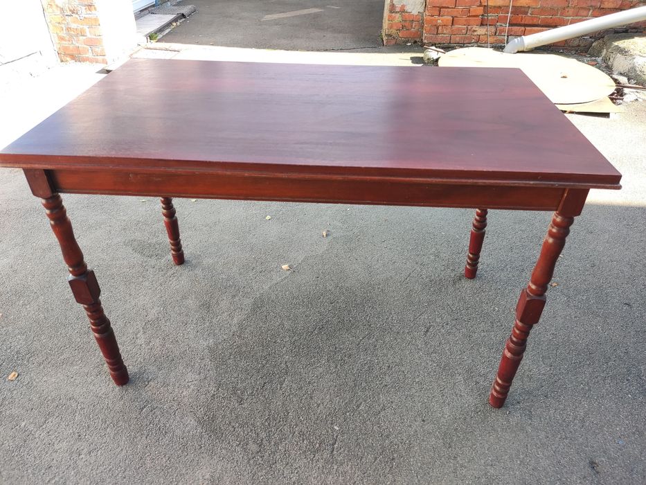 Стіл дерев'яний б/у в гарному стані