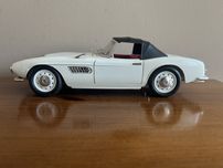 Sprzedam autko  1991 BMW 507 revell 1:18