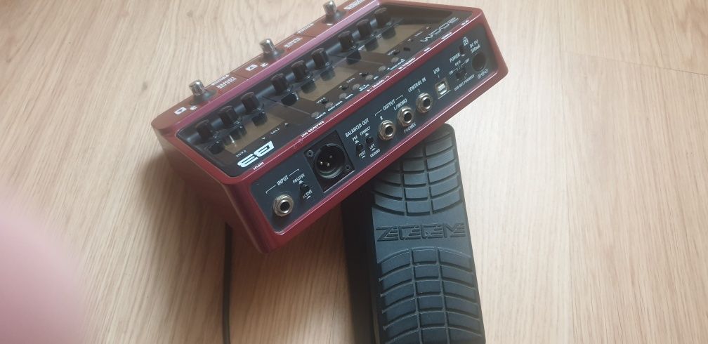 zomm b3 com pedal expressão