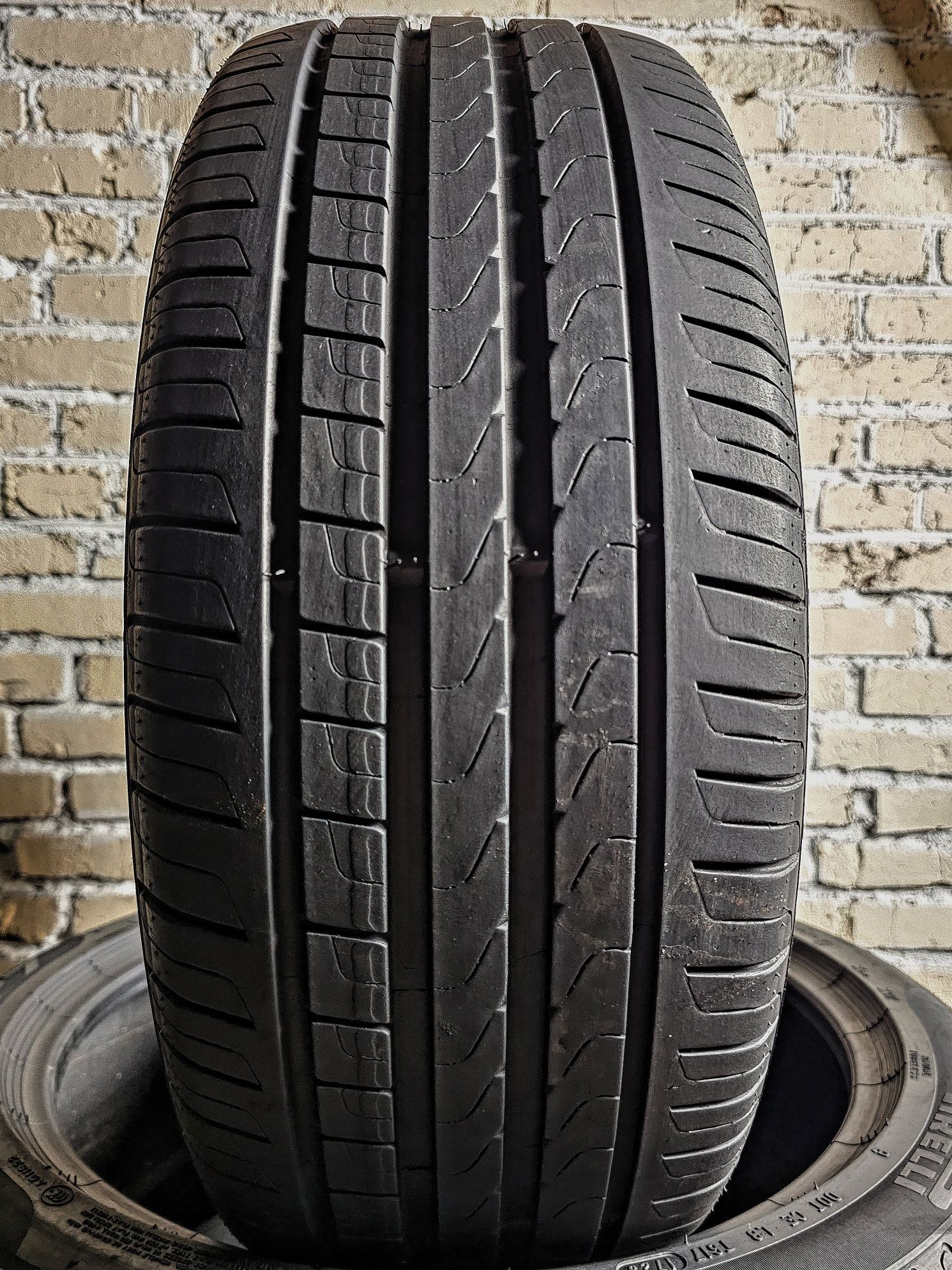 Шини 225/45r19 Pirelli | Germany | 2023 | 5.5mm | Преміум комплект