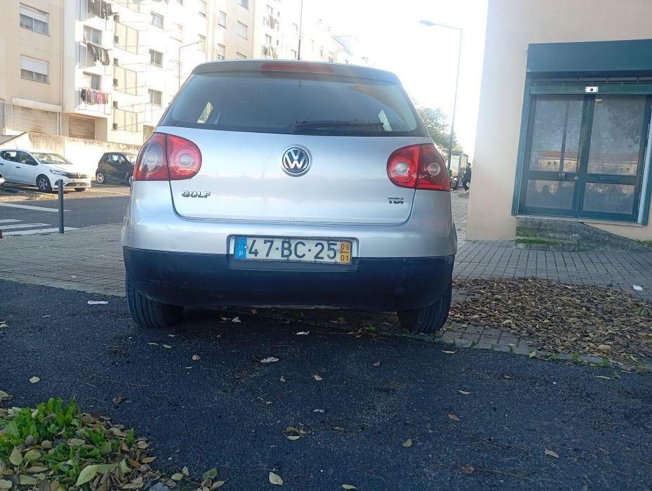 VW Golf 5  1.9 T.D.I do ano 2006 com 134000Km Reais. Carro Nacional