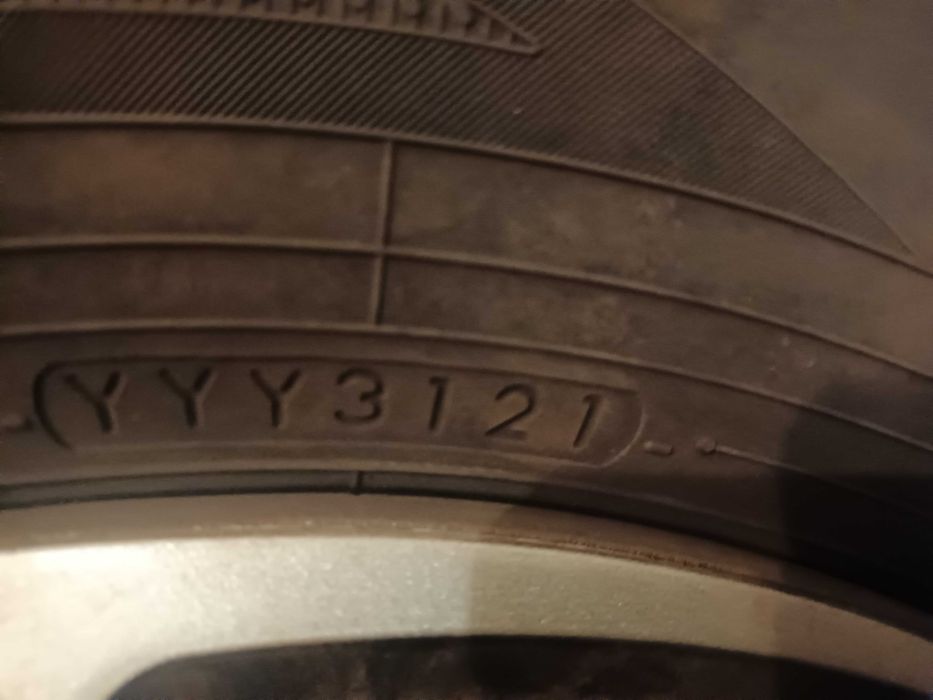 Koła kpl opony zimowe 195/65R15 Yokohama - felgi 5x114,3 z kołpakami