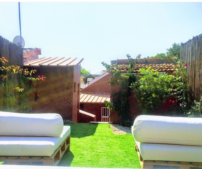 Casa com jardim para aluger temporario . Mobilada