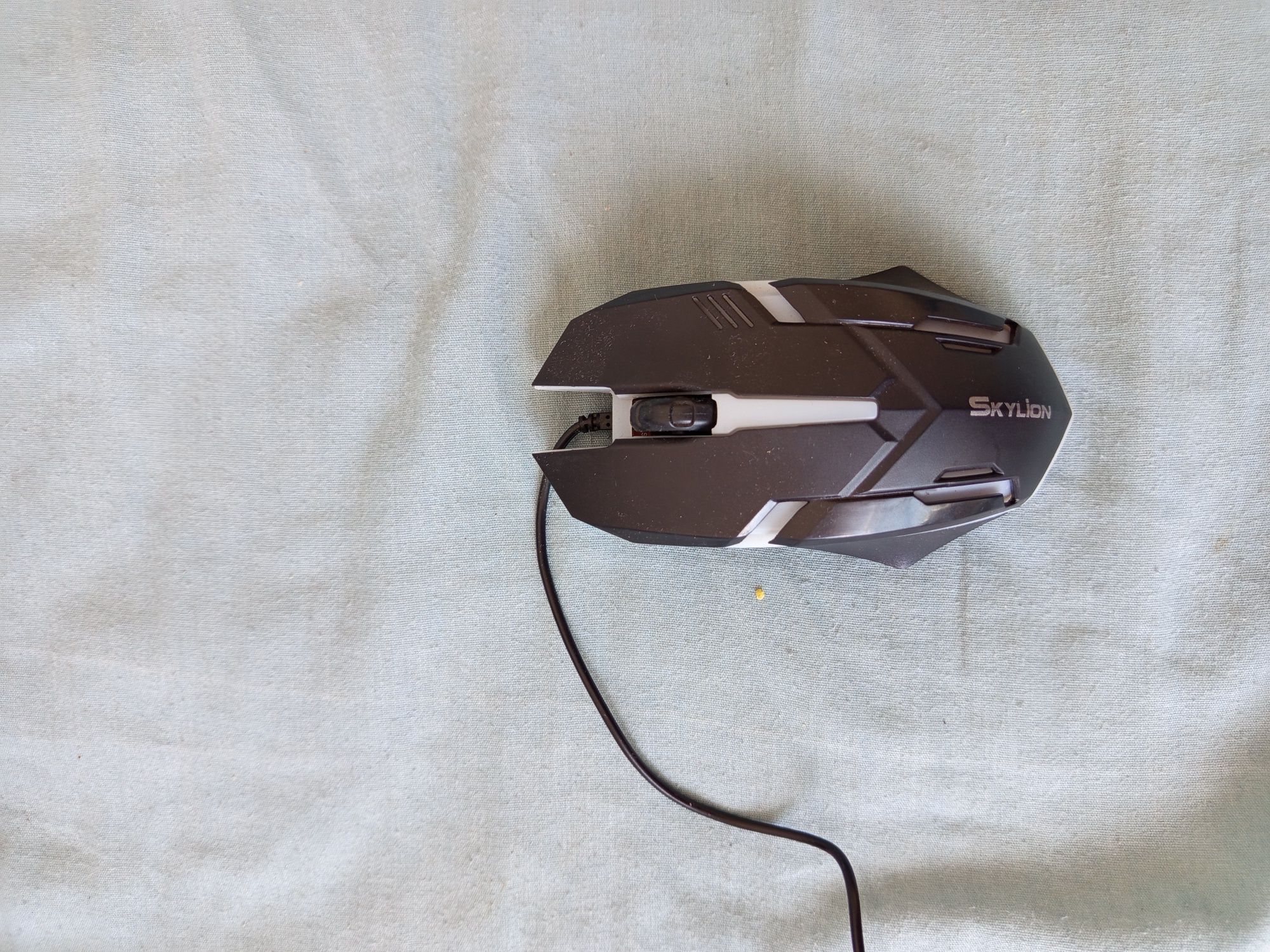 Rato gaming colorido com fio