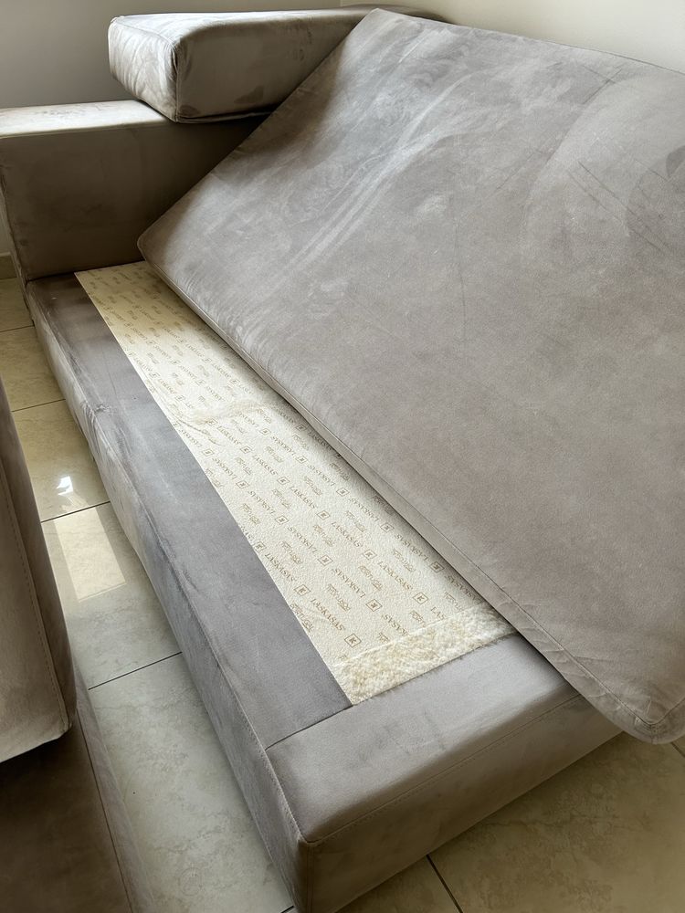 Sofá com Chaise Longue Laskasas