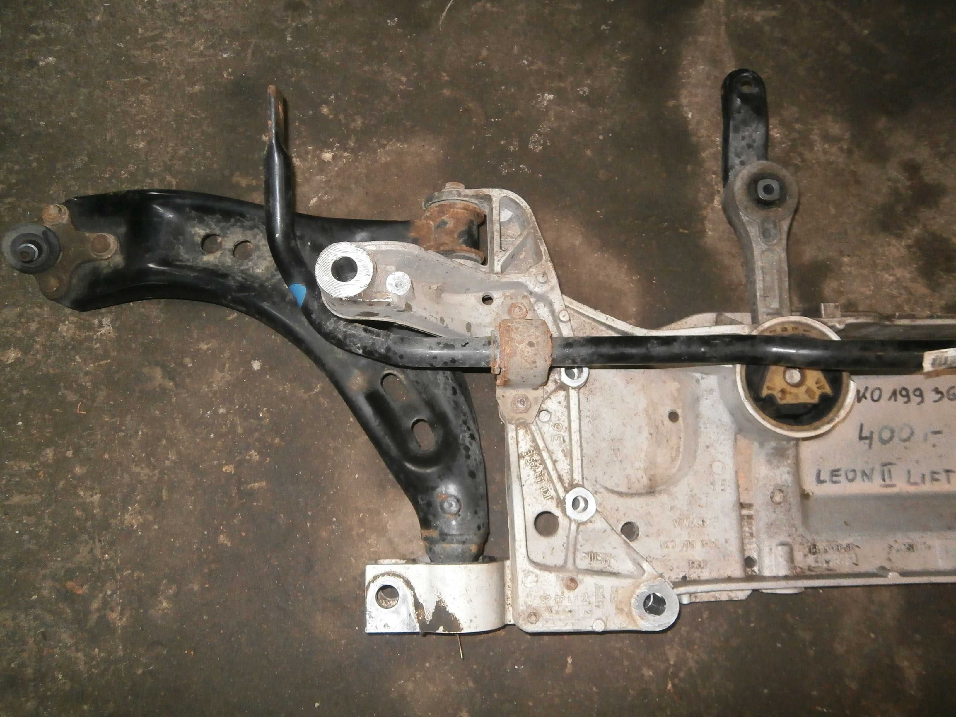 vw seat leon II lift 1,2 TSI zawieszenie silnika sanki wózek wahacze