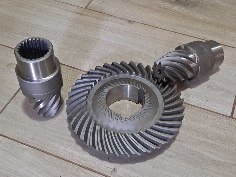 Wieniec zębaty koła zębate przekładnia paszowóz