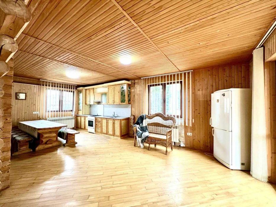 Продаж будинку, вулиця Білогорща