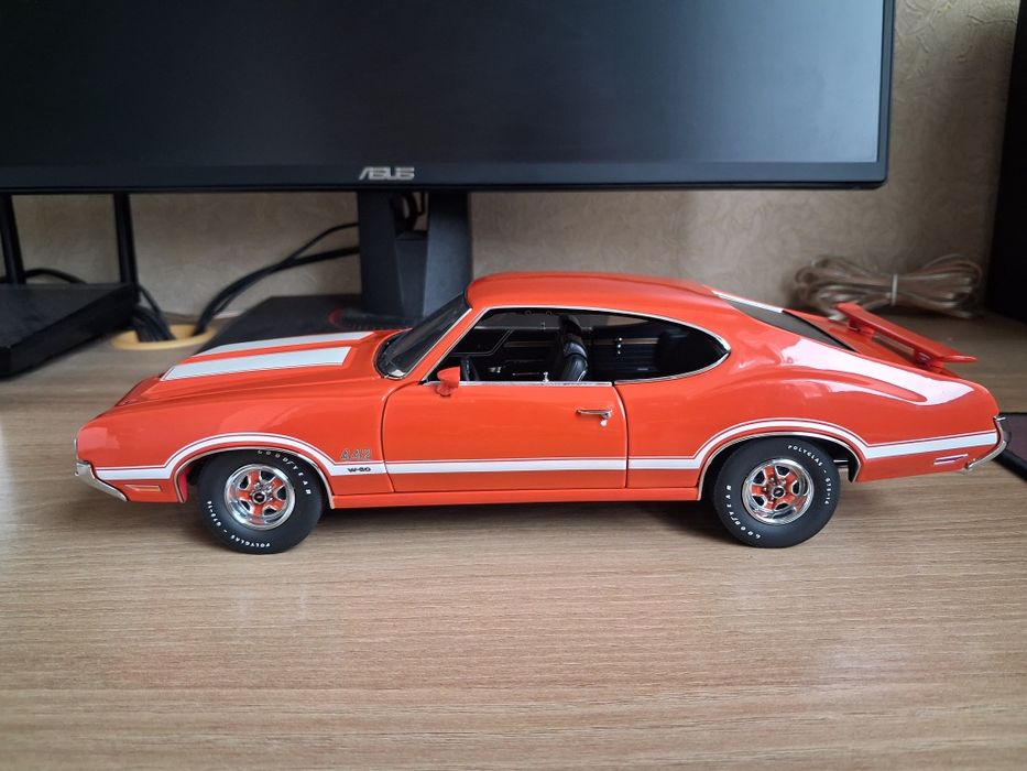 Продам модель Lane exact detail 1970 Oldsmobile 442 W30  1/18