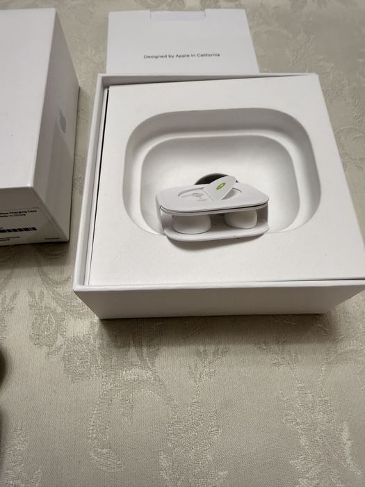 Airpods Pro gen. 1 etui z jedną sluchawką