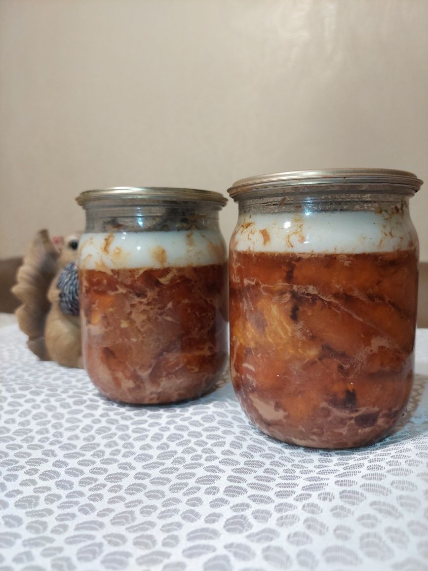 Домашня тушонка, каші , згущене молоко, паштет, смалець