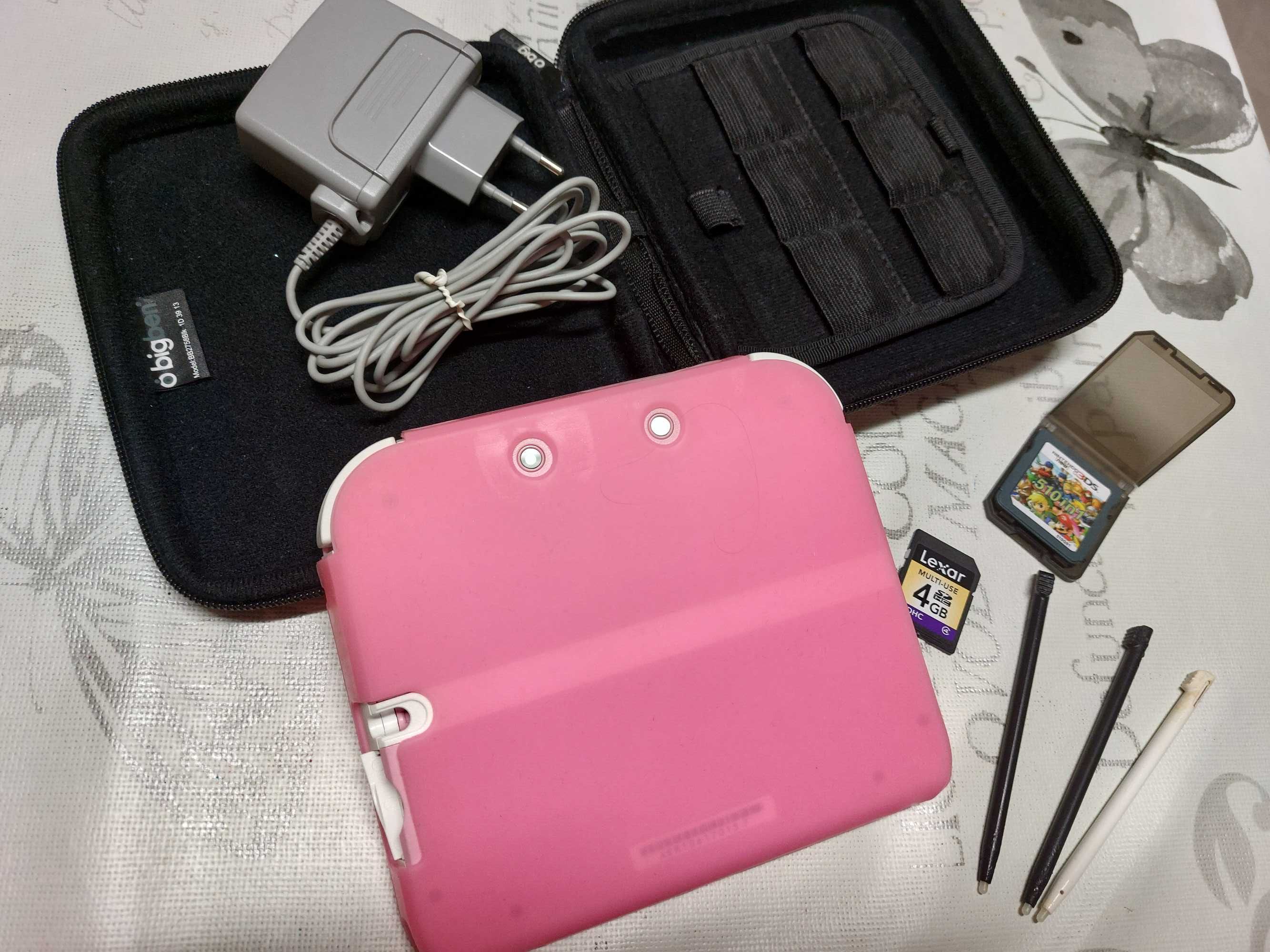 Nintendo 2DS c/ Bolsa de Transporte+Cartão SD 4Gb+Jogo 3DS 510in1+3Pen