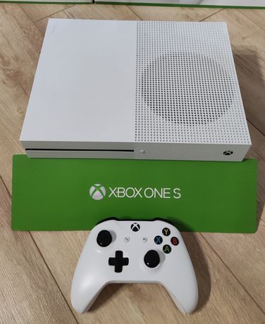 Xbox One S 4K HDR 500GB Konsola + Pad Okablowanie Forza Fifa