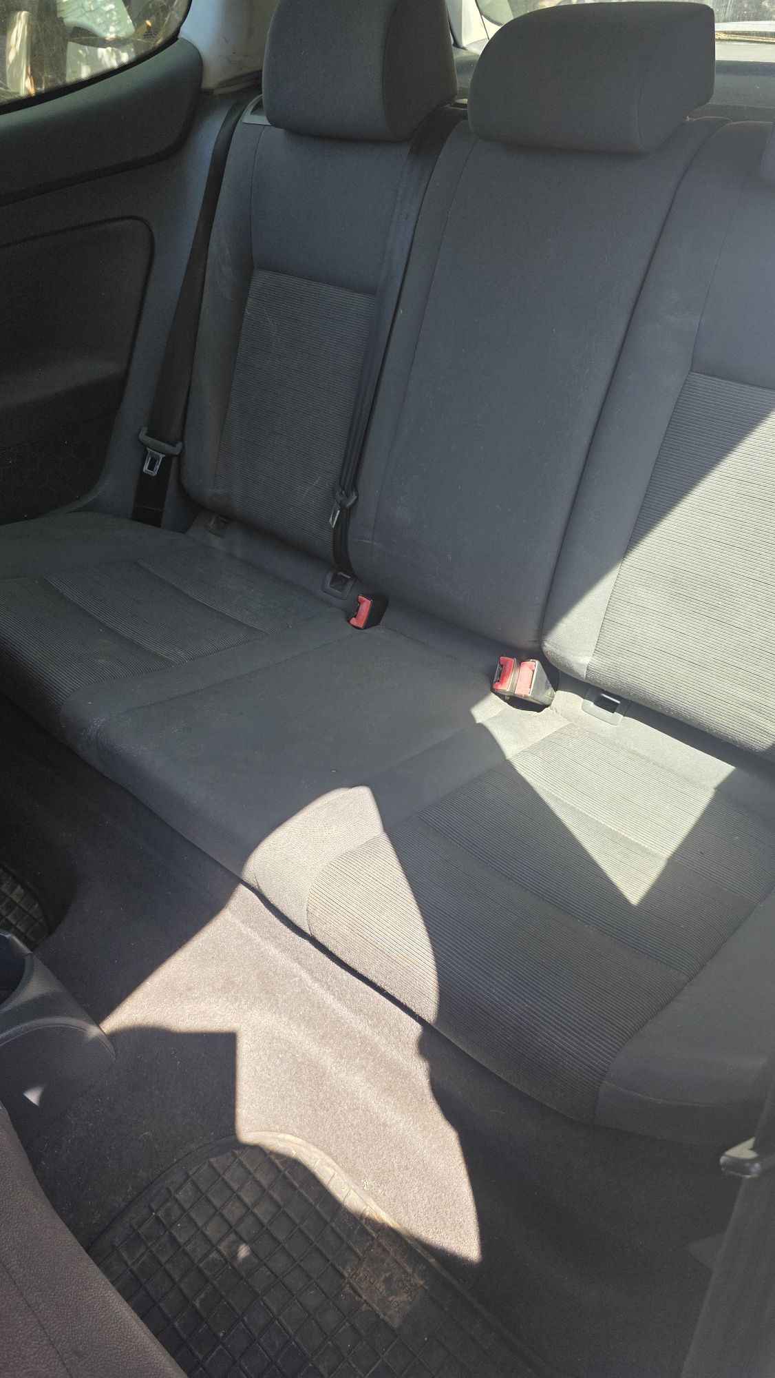 Fotele Przód Kanapa Tył Volkswagen Golf V 2003r