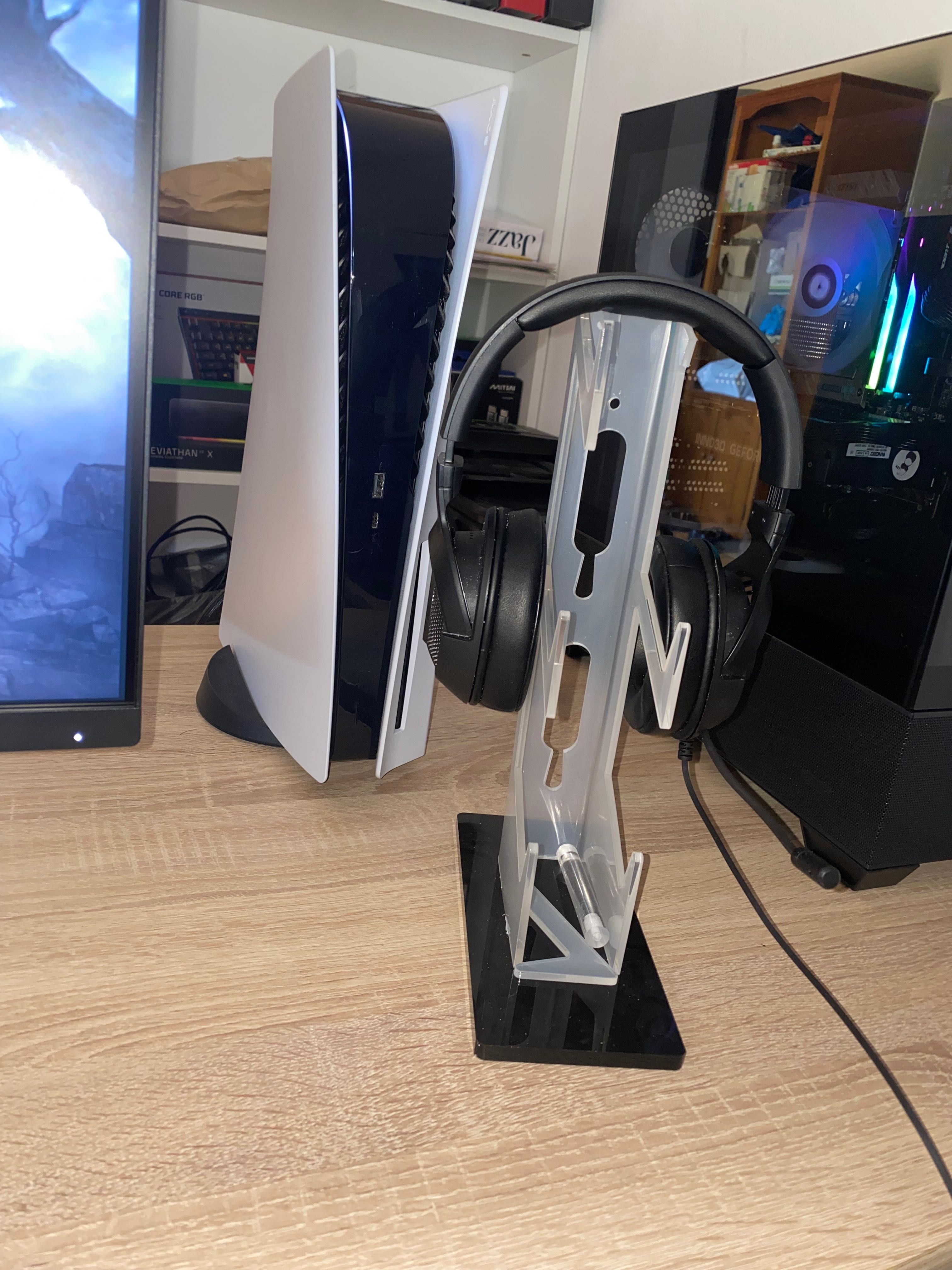 Playstation 5 825 gb (comando/headset) + Gaming TV 165hz