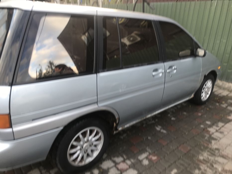 Ніссан прерия 2.0 газ/бензин