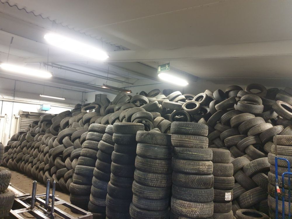 Продам гуму з Німеччини 195/65/15 склад колес зима літо з Європи