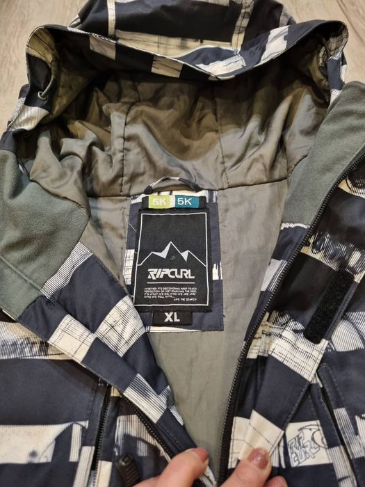 мужскую одежду  52 размер