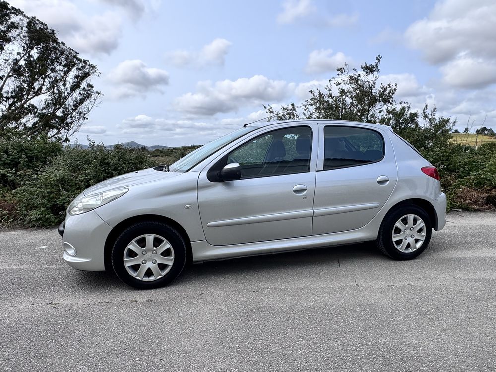 PEUGEOT 206+ 1.1 de 2008 NACIONAL 18 meses garantia
