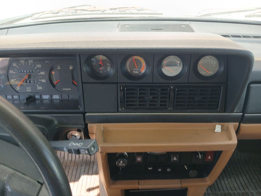 Volvo 240DL  diesel