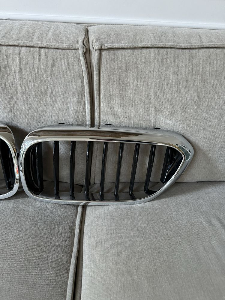 BMW 5 G30 grill (nerki) - nowy, wersja przedlift