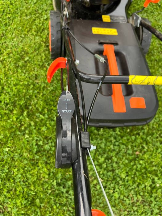 Газонокосарка бензинова Dnipro-M 46