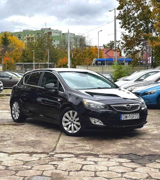 Astra J|1.7D 110KM|Klima|Alufelgi|Hak|Bluetooth|2011