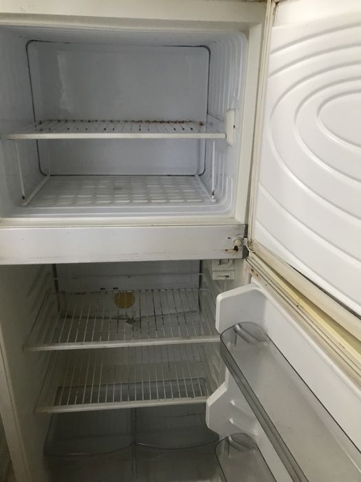 Продам холодилтник Днепр с шведским компрессором рабочий