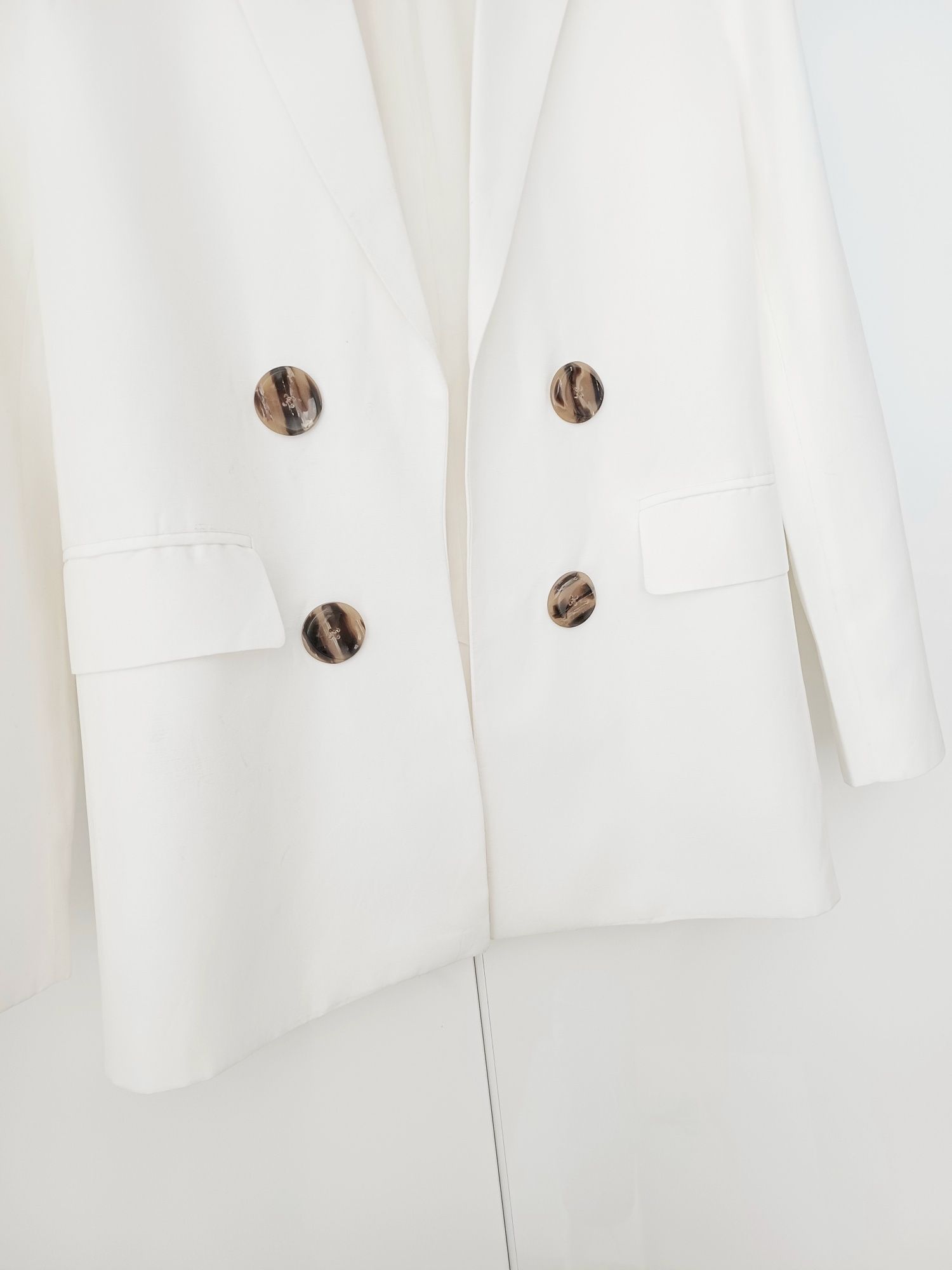 Massimo Dutti lniana marynarka biała ecru dwurzędowa len wiskoza