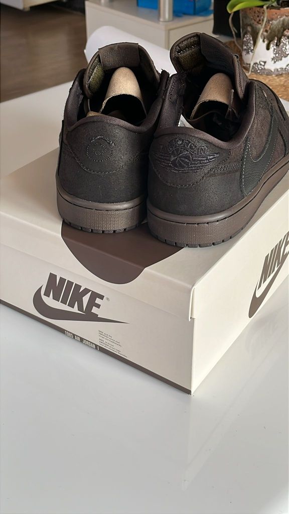 Jordan 1 Travis Scott Velvet Brown and Dark Mocha