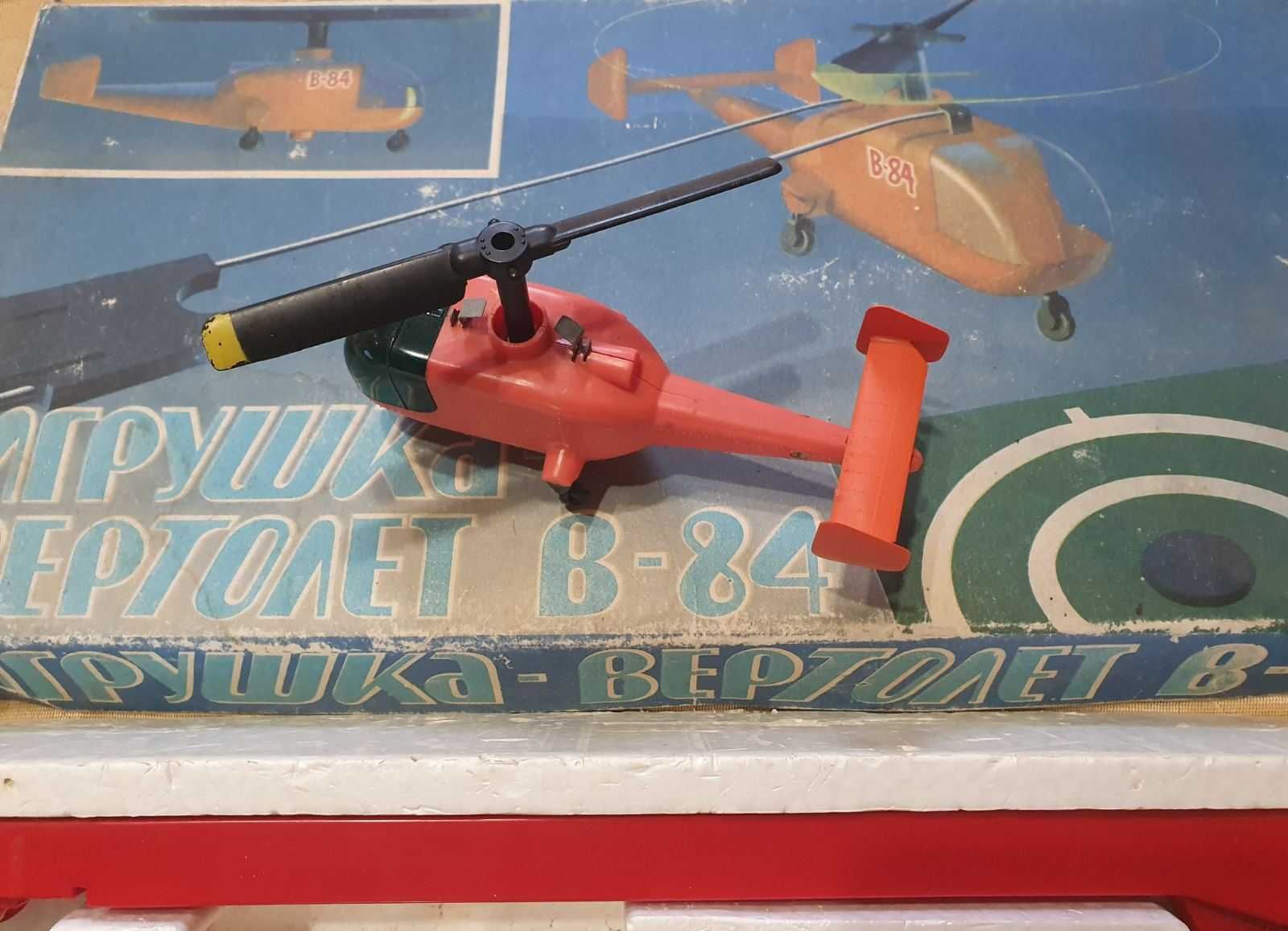 Сборные модели кораблей Томас, Карфаген, жд Огонек. Вертолет В-84 Новы