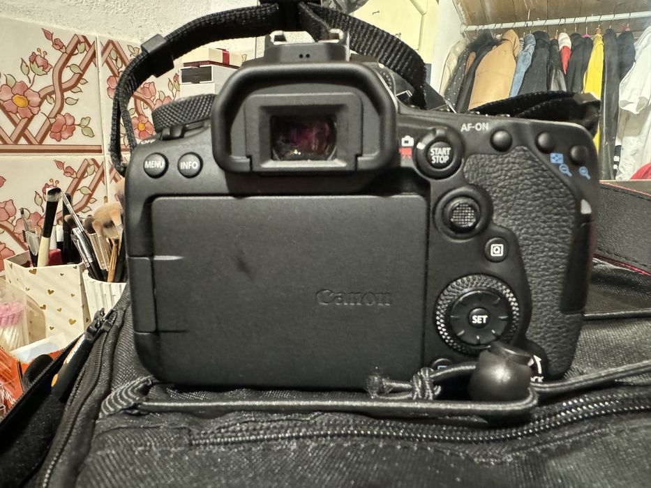 Canon 90D + 50 mm