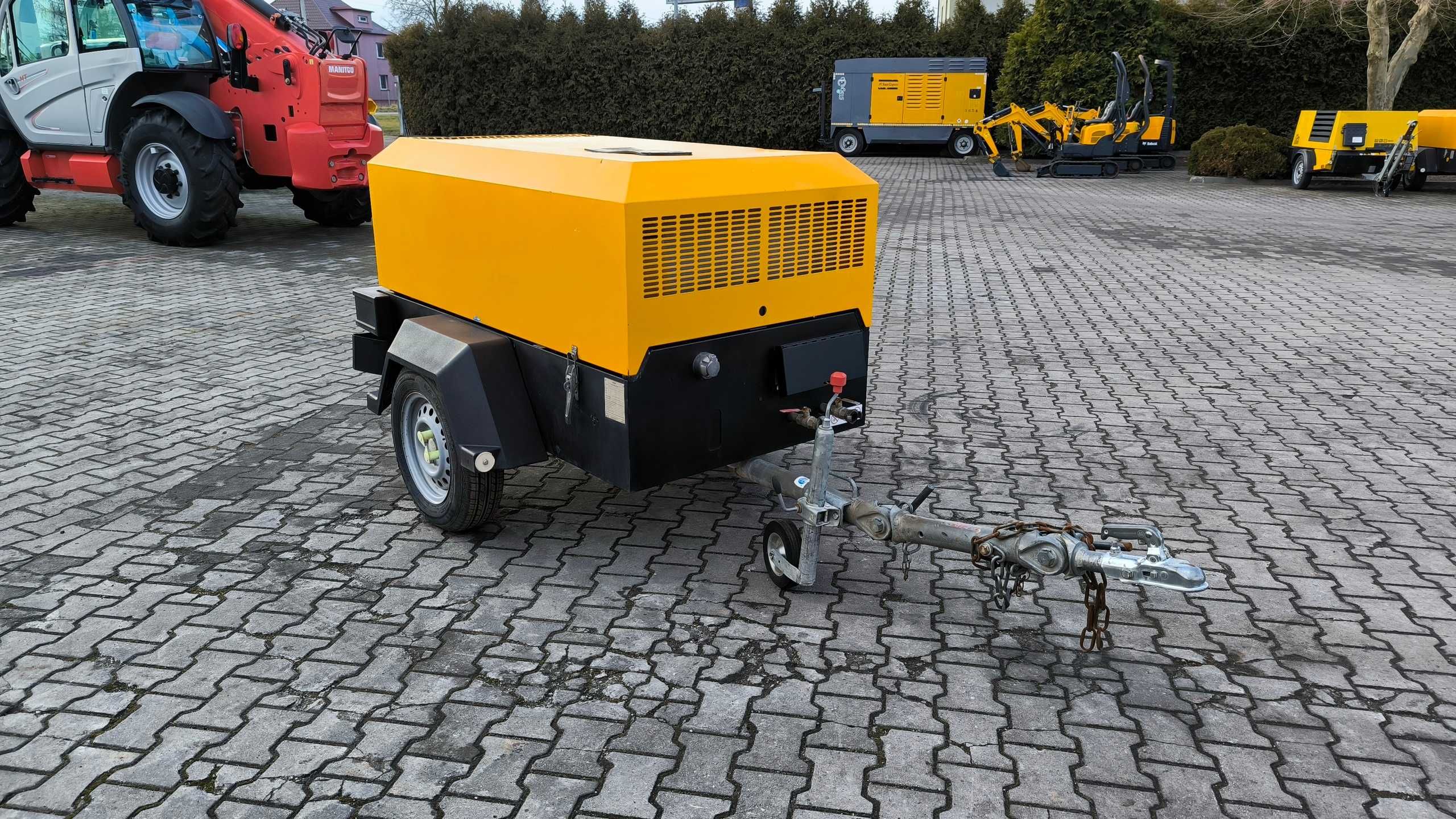 Kompresor śrubowy Doosan 731 E rok 2011 cena 22900 netto po serwisie