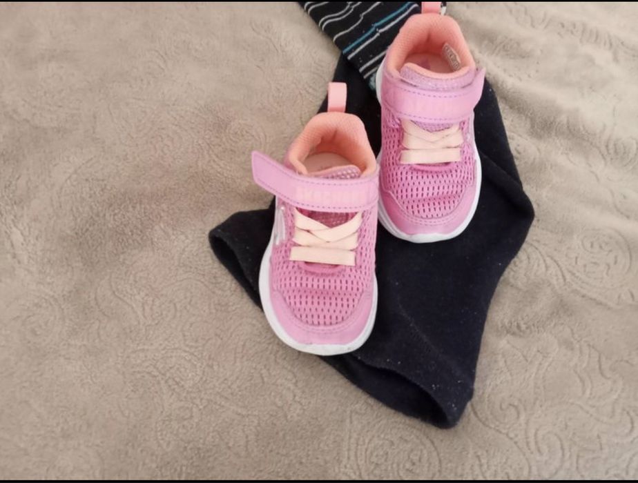 Ténis menina Skechers tamanho 21
