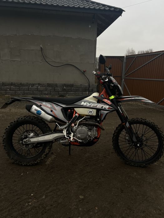 Продам мотоцикл присутній торг. Мото обслужений