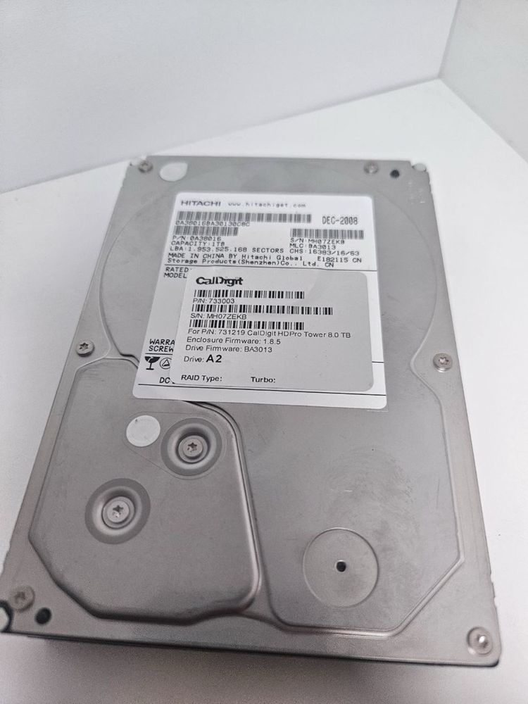 Жорсткий диск Hitachi 1Tb
