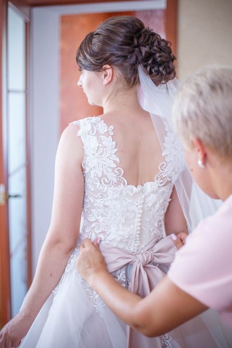 Чарівна Весільна сукня