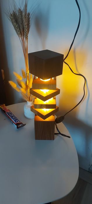 Ночник с дуба и лампа Едисона